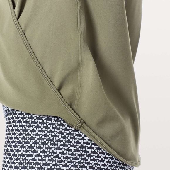 Lululemon Full Freedom Long Sleeve Top T-Shirt Sz 4 - Picture 11 of 11